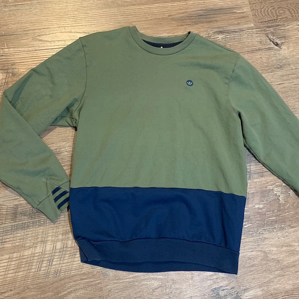 Adidas crewneck sweatshirt